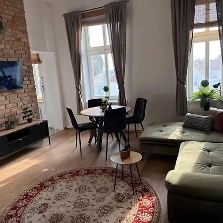 Industrial Z Antresola Apartment Ketrzyn