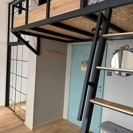 Industrial Z Antresola Apartment